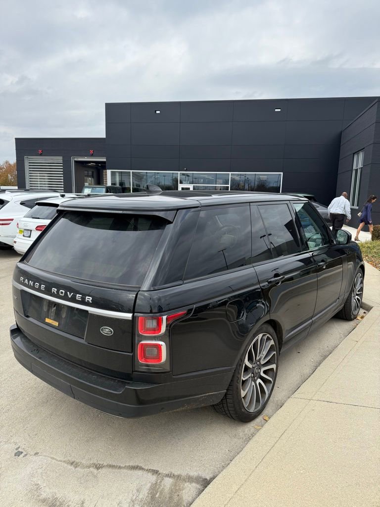 Used 2019 Land Rover Range Rover HSE image 4