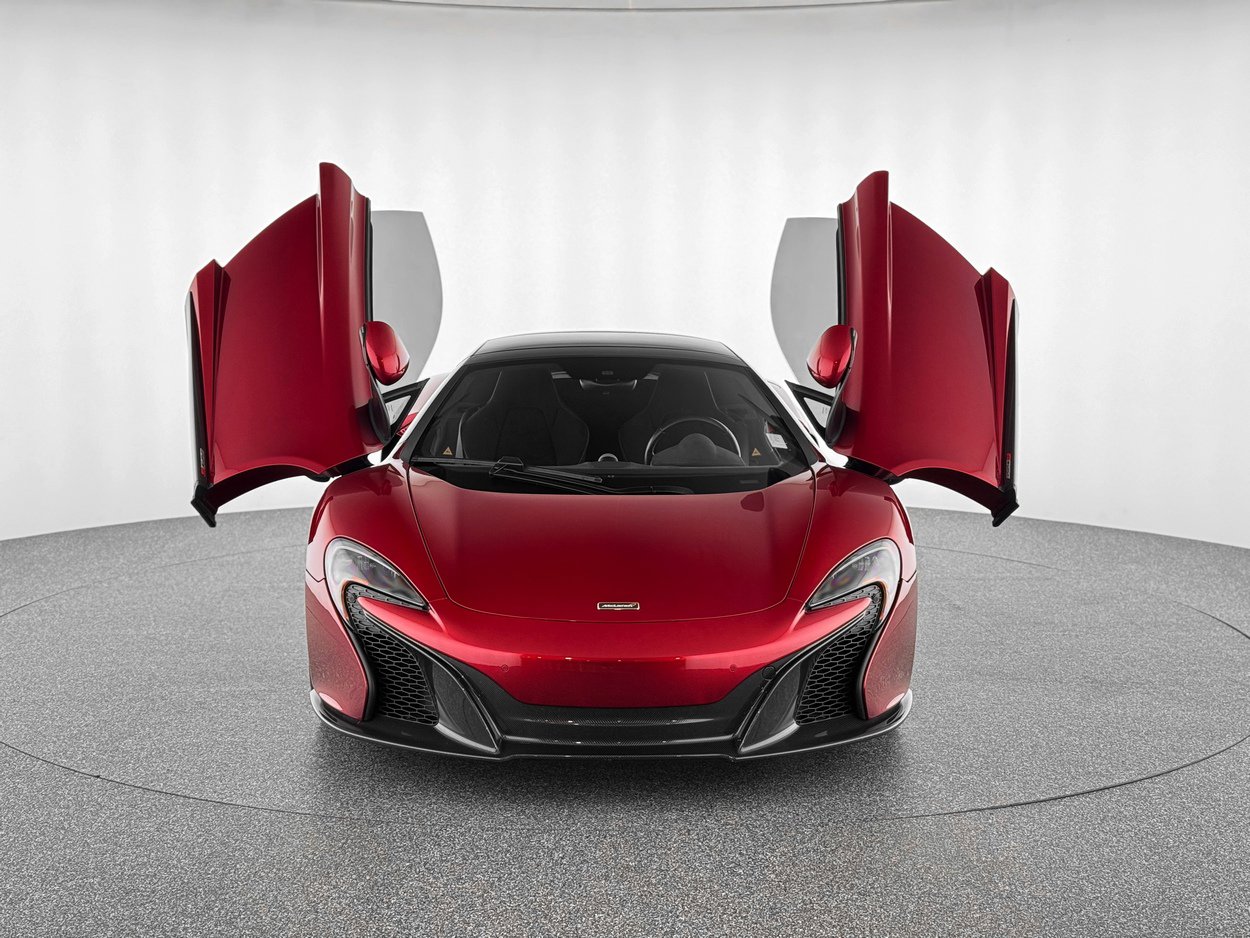 Used 2015 McLaren 650S Spider image 9