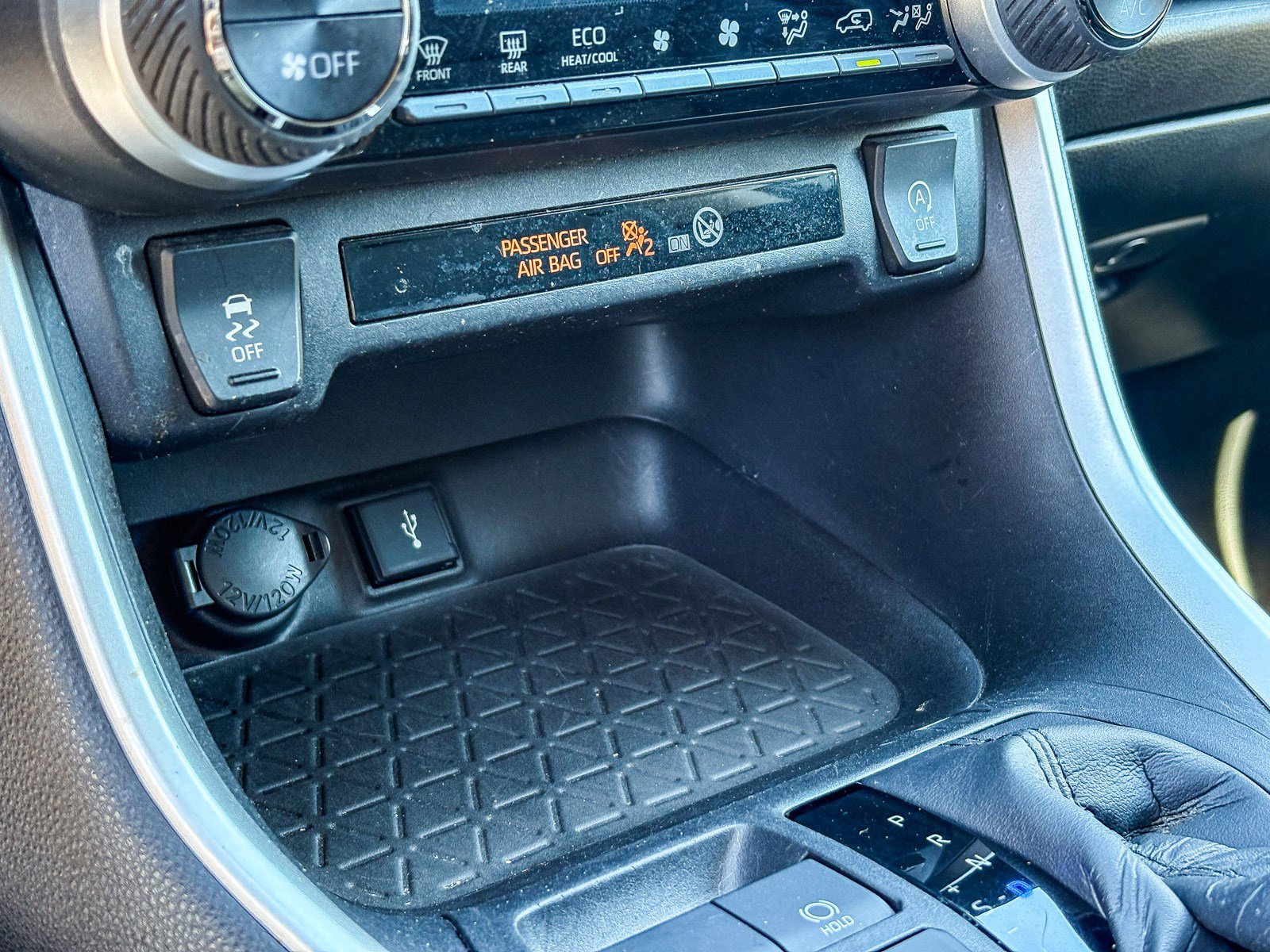 Certified 2022 Toyota RAV4 XLE Premium image 25