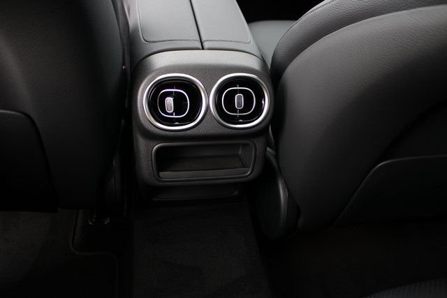 New 2026 Mercedes-Benz GLC 300 4MATIC image 32