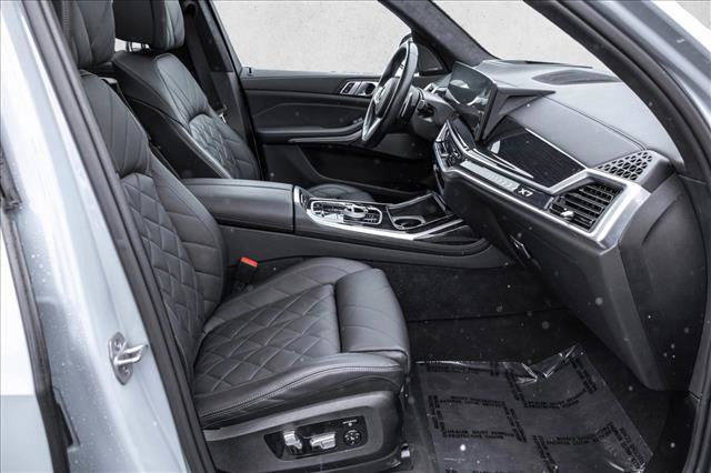 Used 2024 BMW X7 xDrive40i w/ Executive Package image 27