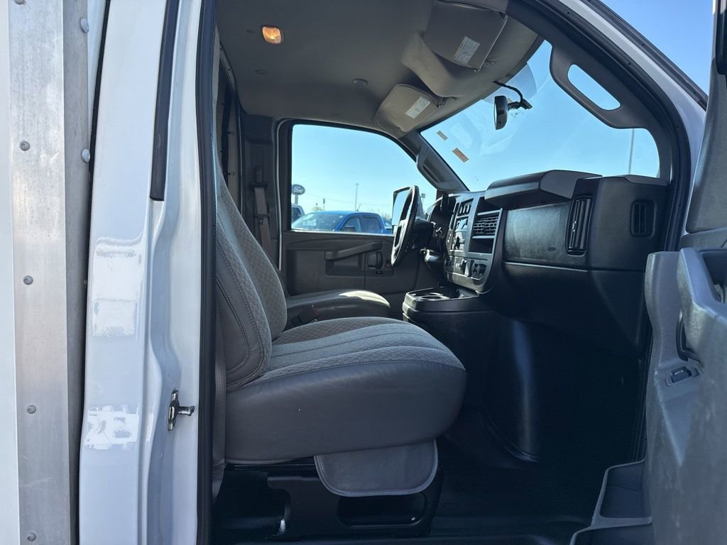 Used 2022 Chevrolet Express 3500 w/ Power Convenience Package image 25