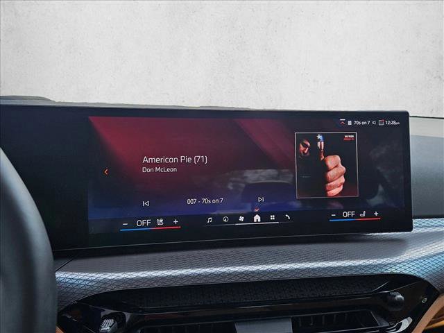 Certified 2025 BMW 330i Sedan image 19