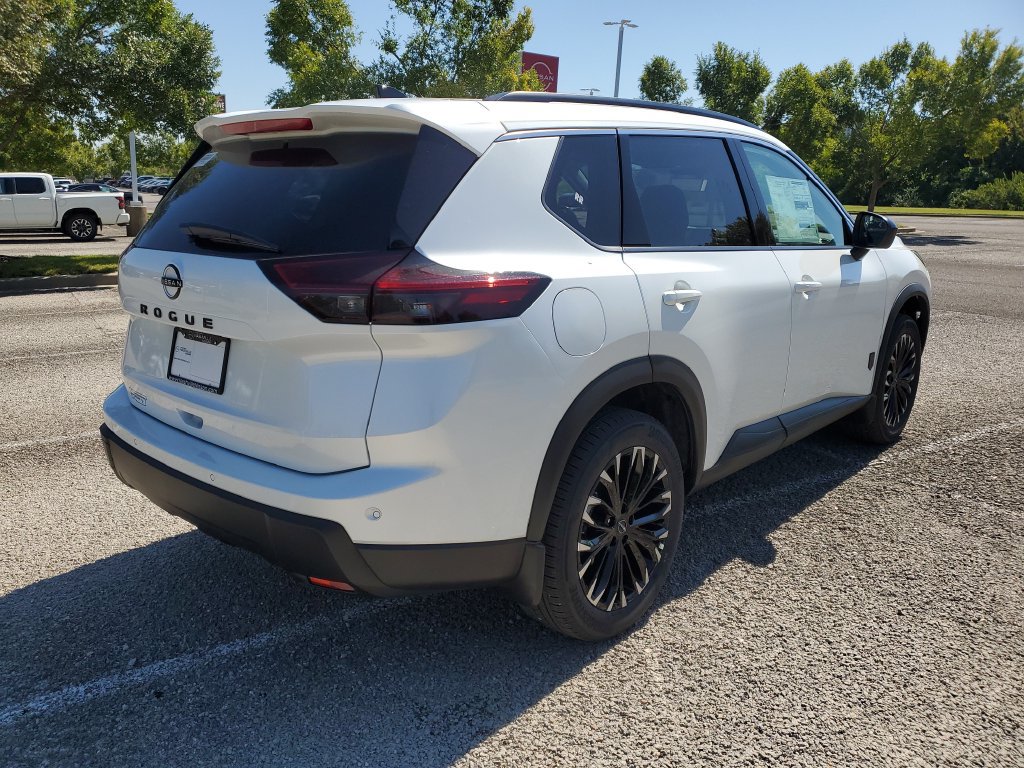 New 2026 Nissan Rogue Dark Armor FWD image 4