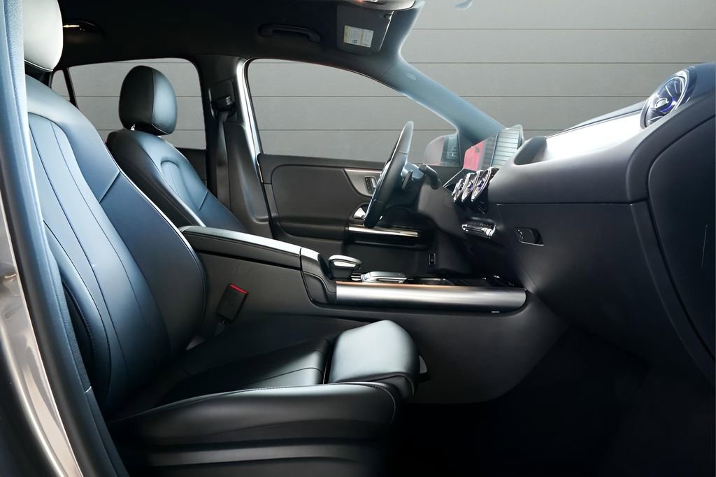 Used 2022 Mercedes-Benz GLA 250 4MATIC image 43