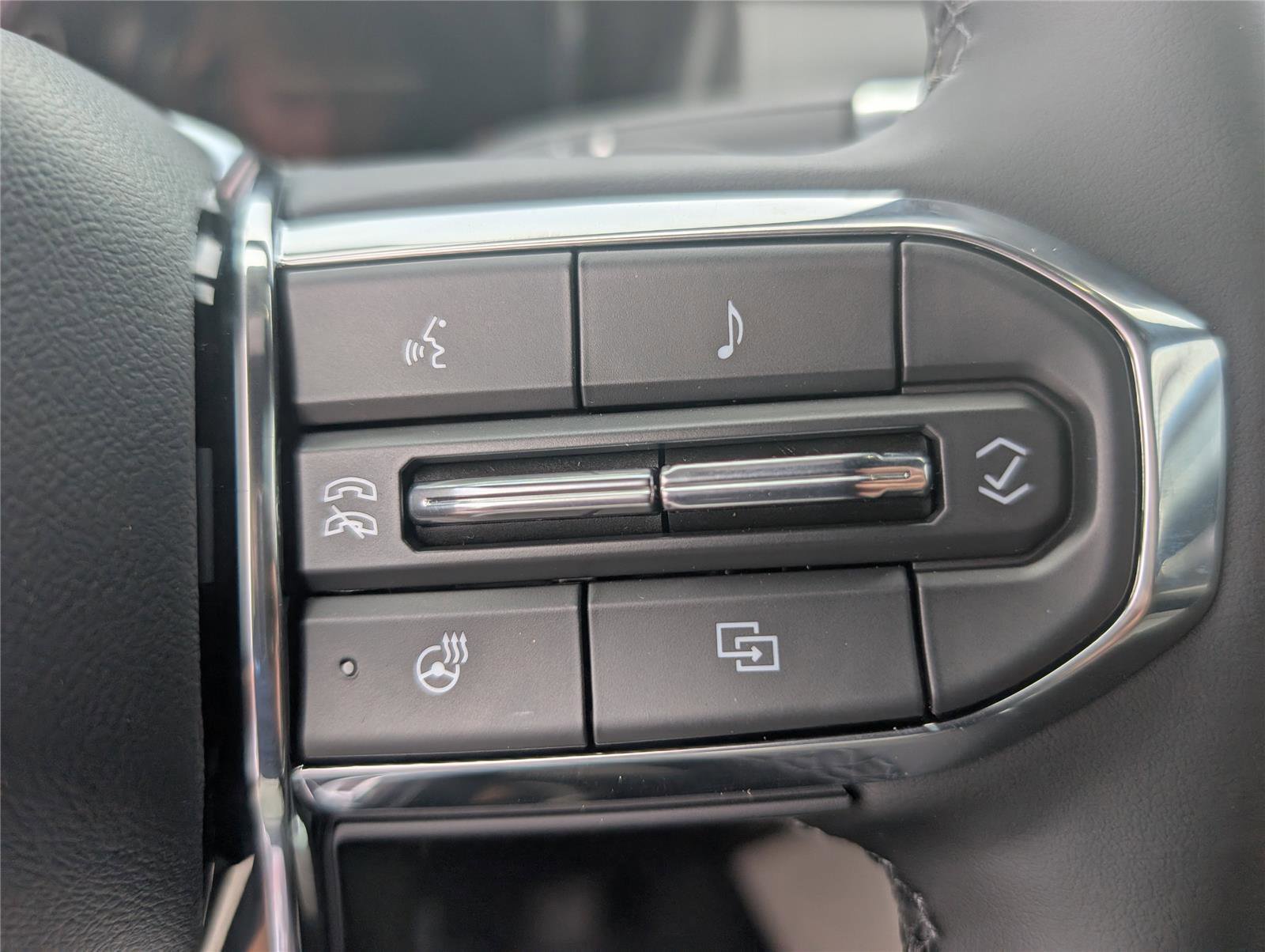 New 2026 GMC Terrain Elevation w/ Elevation Premium Package image 23