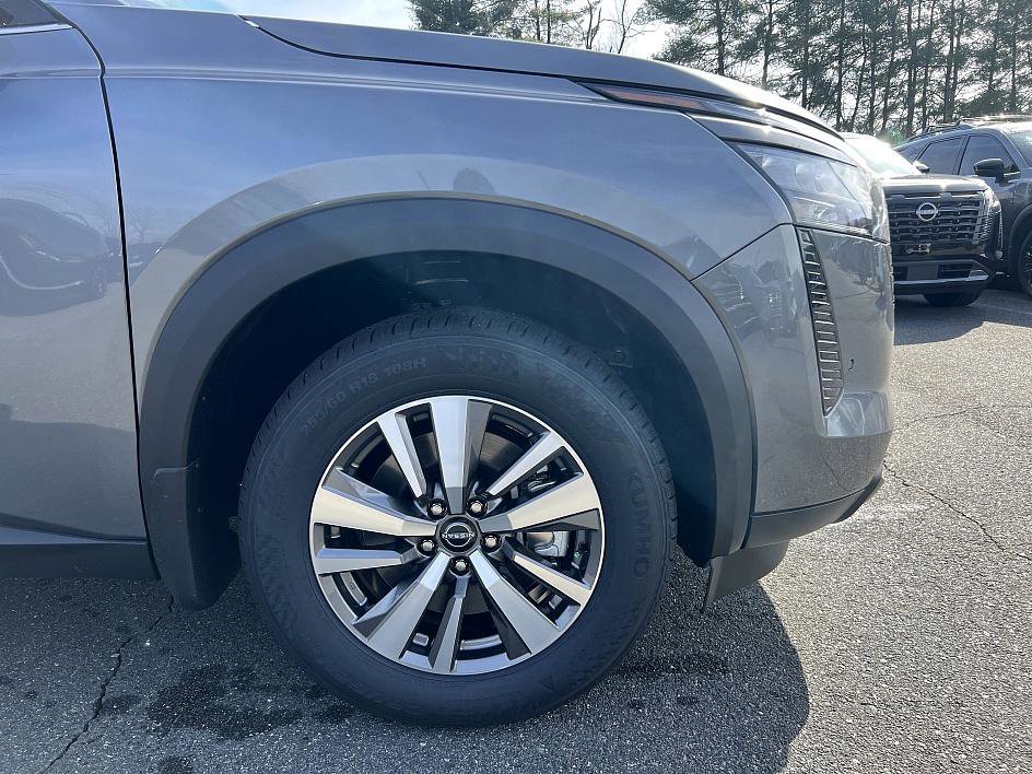 New 2026 Nissan Pathfinder SL image 11