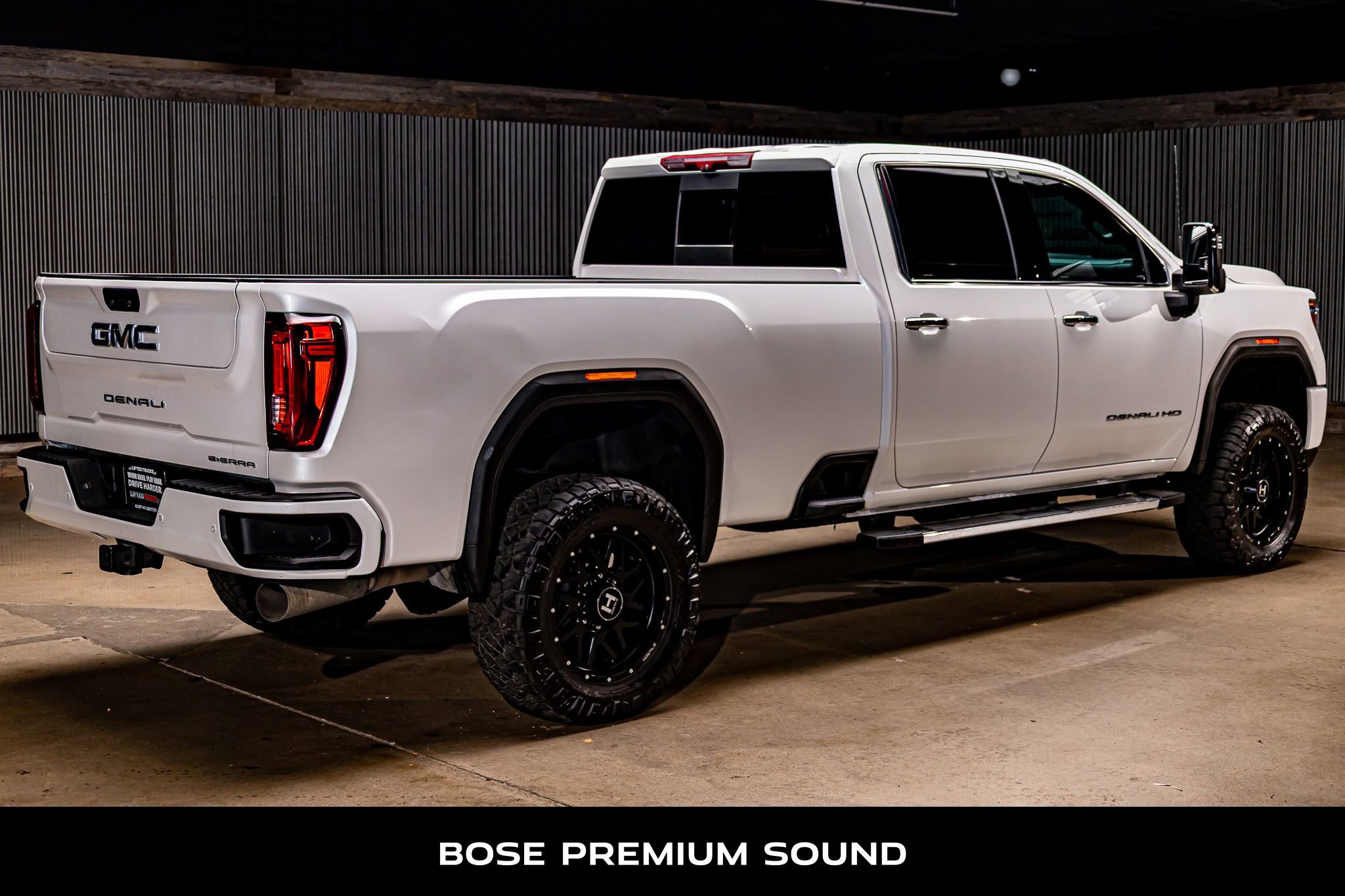 Used 2023 GMC Sierra 2500 Denali w/ Denali Ultimate Package image 9