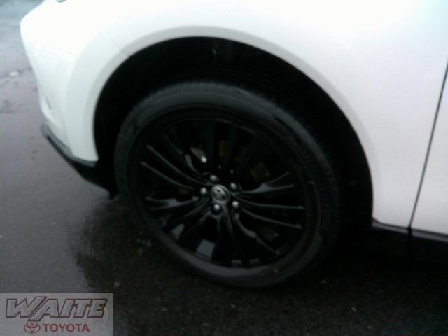 Certified 2024 Toyota Venza Nightshade image 9