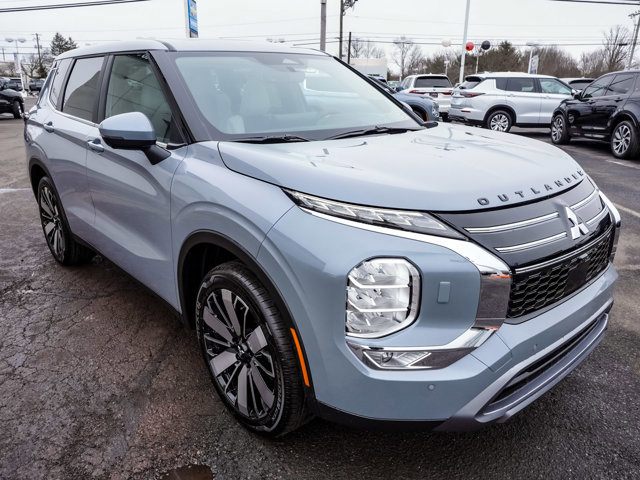New 2026 Mitsubishi Outlander SE AWD/4WD image 3
