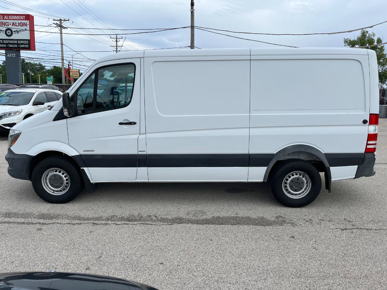 Used 2015 Mercedes-Benz Sprinter 2500 image 2