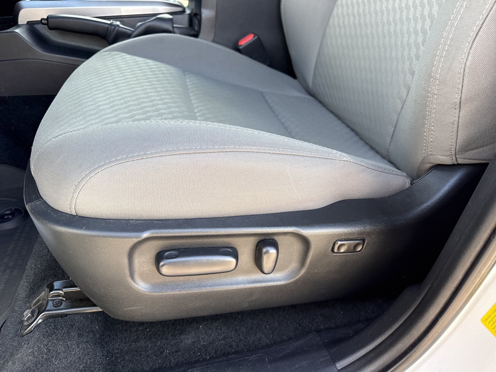Used 2023 Toyota Tacoma SR5 w/ Technology Package RWD image 12
