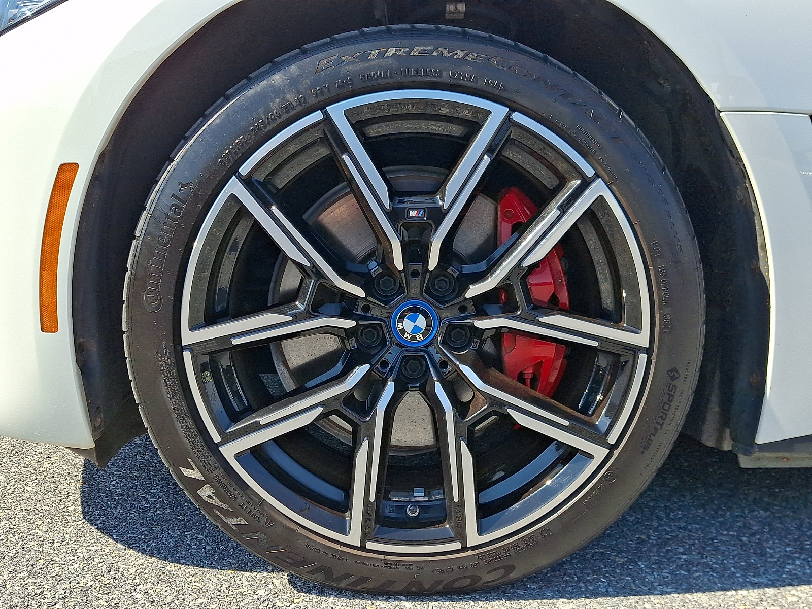 Used 2023 BMW i4 eDrive40 w/ M Sport Package RWD image 8