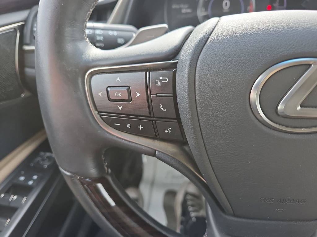 Used 2021 Lexus ES 350 Ultra Luxury w/ Accessory Package 2 image 21