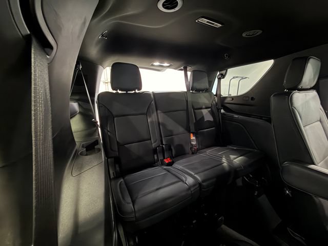 Used 2025 GMC Yukon Denali AWD/4WD image 15
