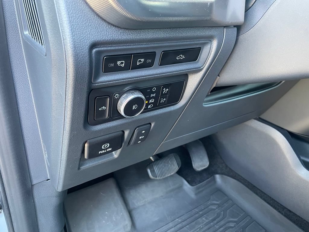 Used 2023 Ford F150 Raptor w/ Raptor Carbon Fiber Package AWD/4WD image 13