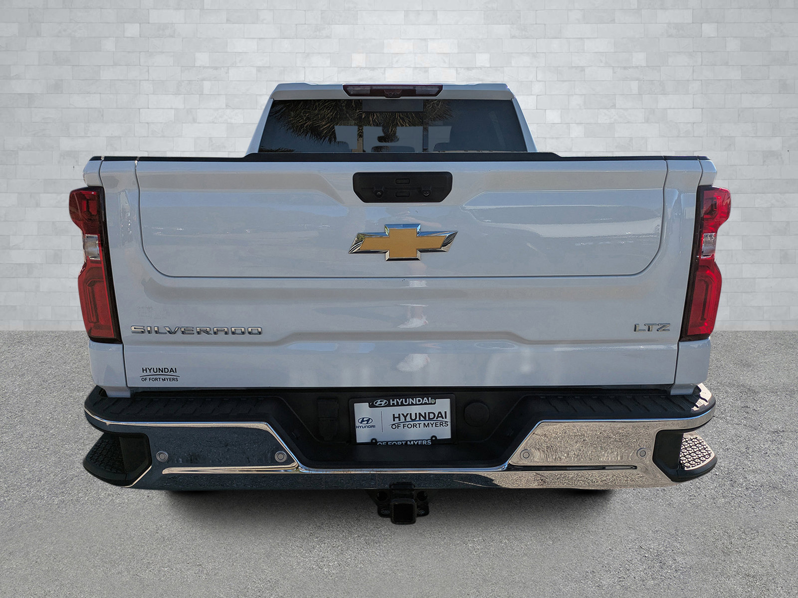 Used 2024 Chevrolet Silverado 1500 LTZ w/ Technology Package image 6