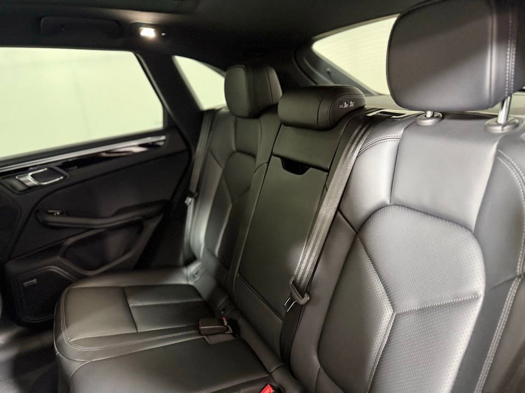Used 2026 Porsche Macan S image 22