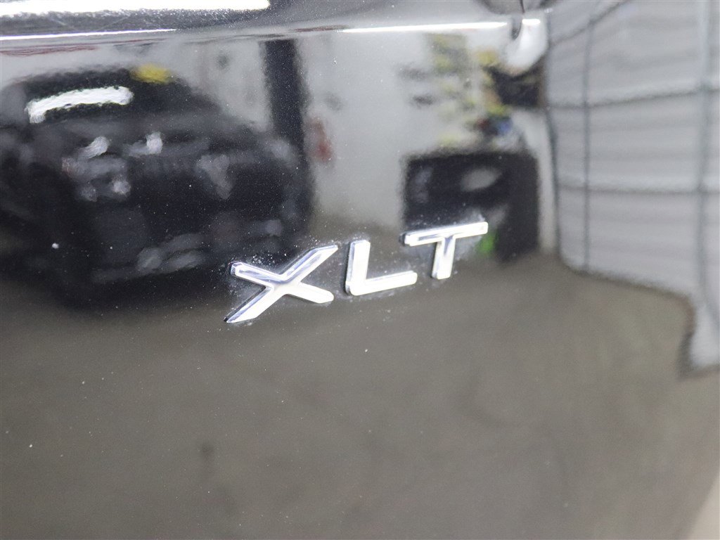 Used 2023 Ford Transit 350 XLT image 8