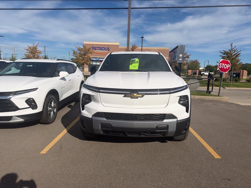 New 2026 Chevrolet Silverado EV LT w/ LPO, Bronze Package AWD/4WD image 5
