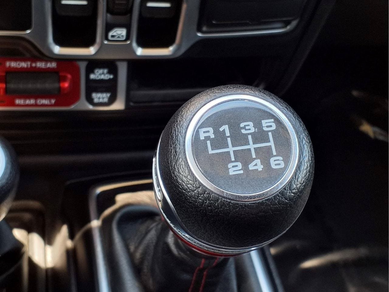 Used 2023 Jeep Gladiator Rubicon w/ Cold Weather Group AWD/4WD image 16