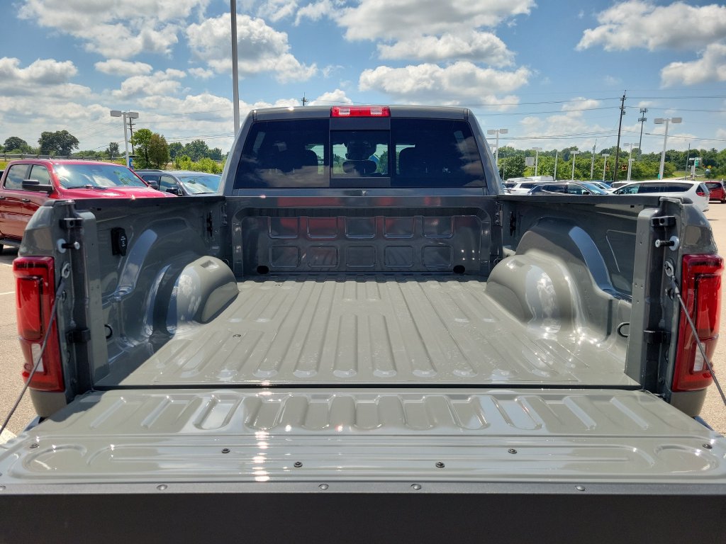 New 2026 RAM 2500 Big Horn AWD/4WD image 7