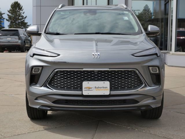 Used 2024 Buick Encore GX Avenir w/ Avenir Technology Package AWD/4WD image 2