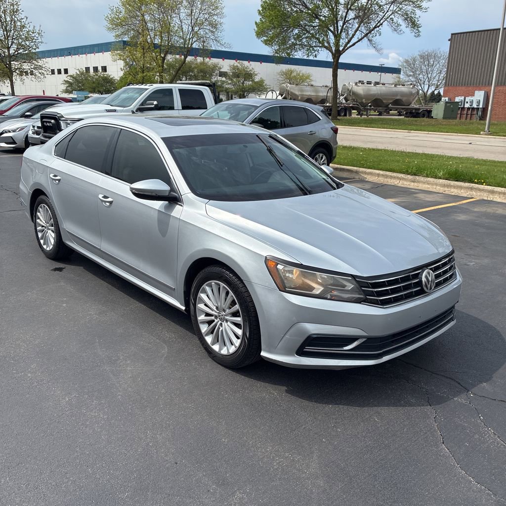 Used 2017 Volkswagen Passat 1.8T SE FWD image 4