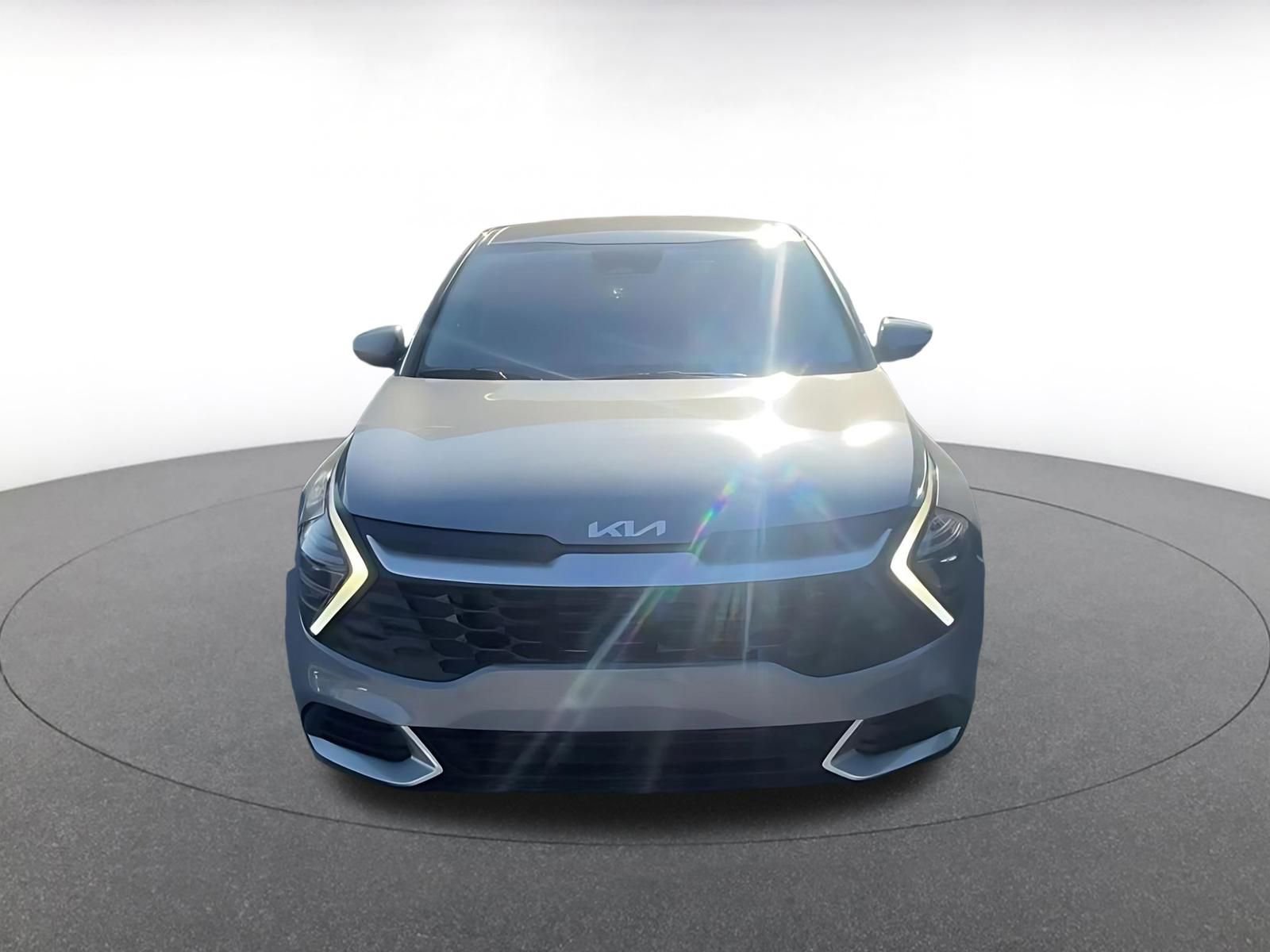 Used 2025 Kia Sportage LX image 5