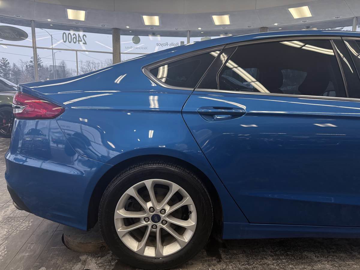 Used 2019 Ford Fusion SE image 6