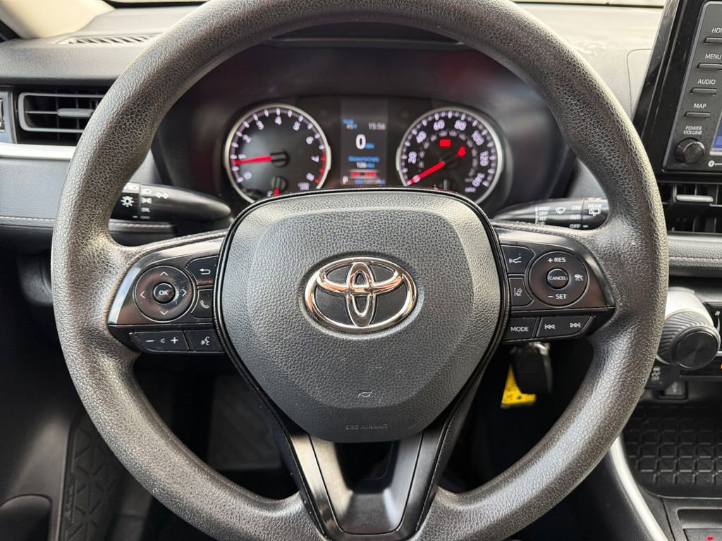 Used 2022 Toyota RAV4 LE image 33