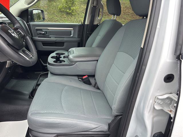 Used 2019 RAM 1500 Classic SLT image 11