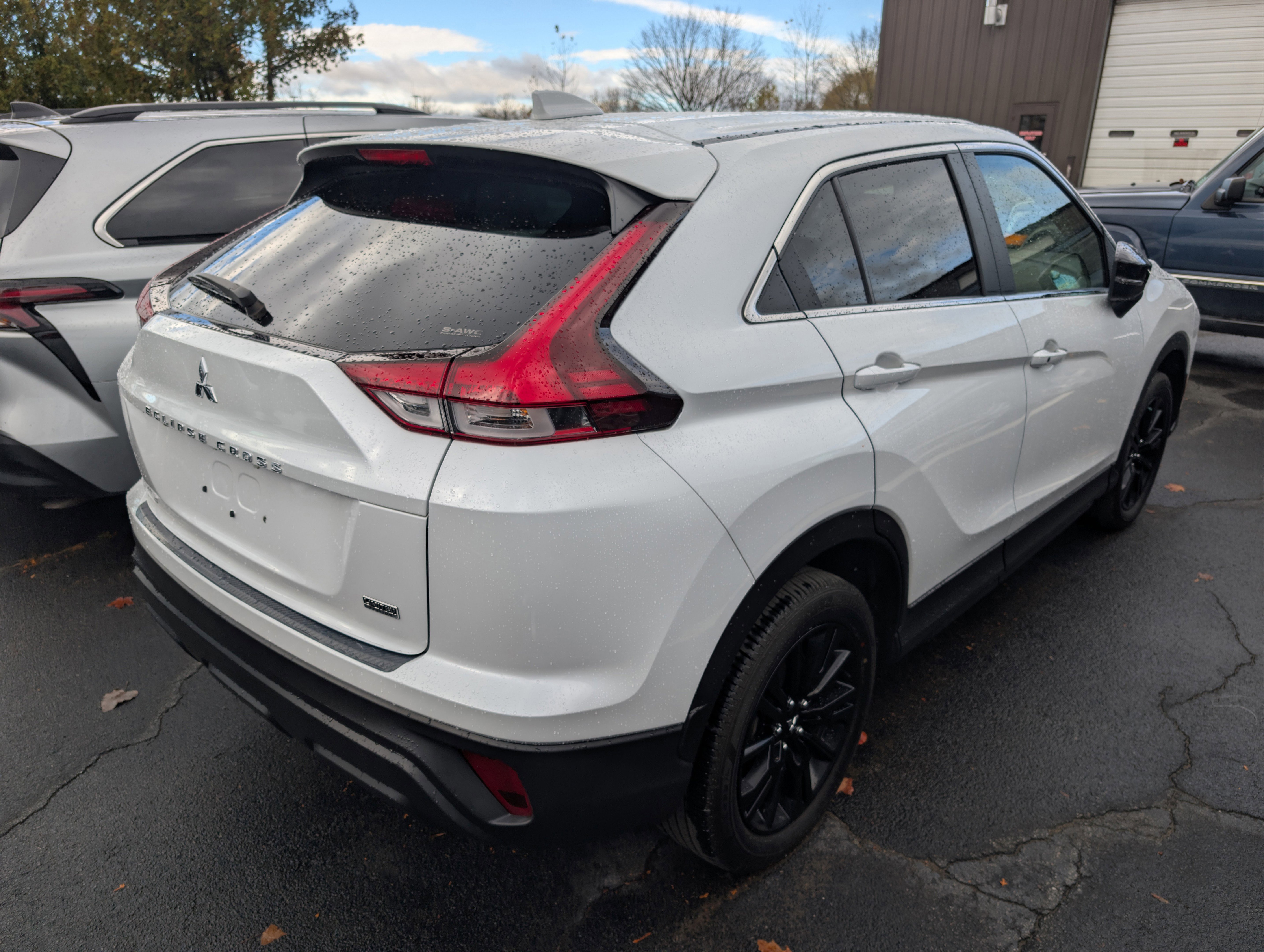 Used 2024 Mitsubishi Eclipse Cross LE image 4