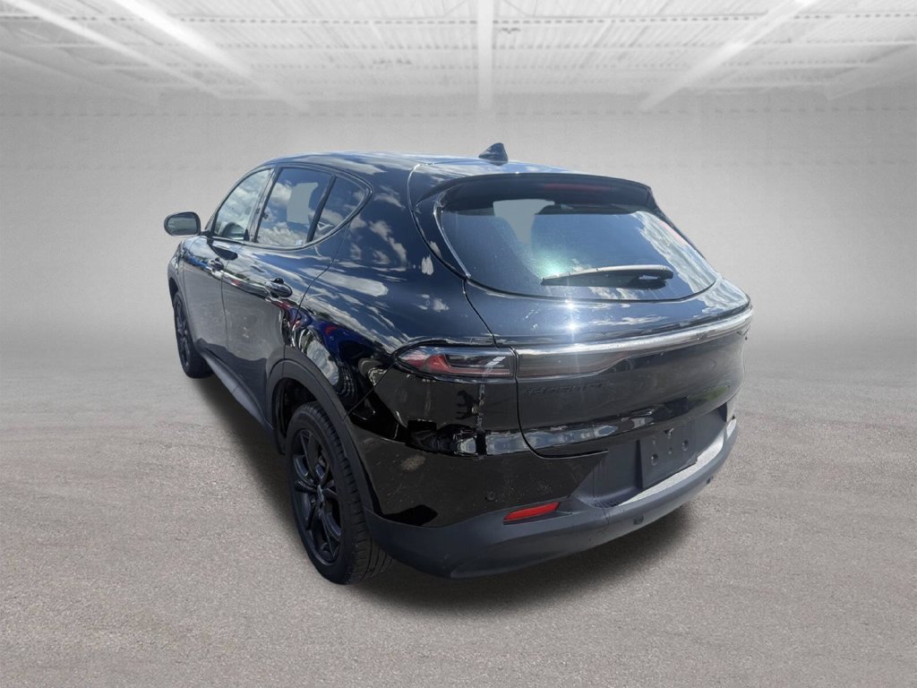 Used 2023 Dodge Hornet GT w/ GT Blacktop Package AWD/4WD image 9