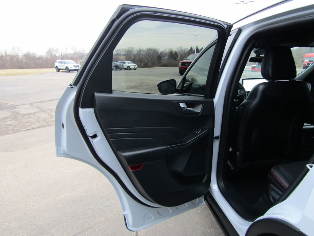 Used 2025 Ford Escape ST-Line Select w/ Tech Pack #1 image 35