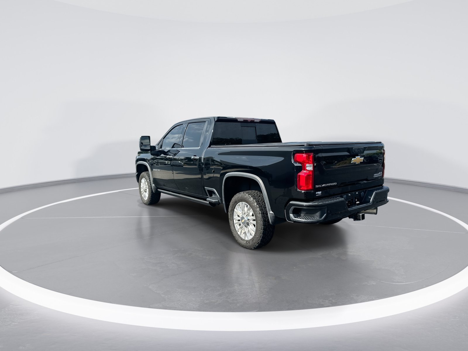 Used 2022 Chevrolet Silverado 2500 High Country w/ Safety Package II AWD/4WD image 7