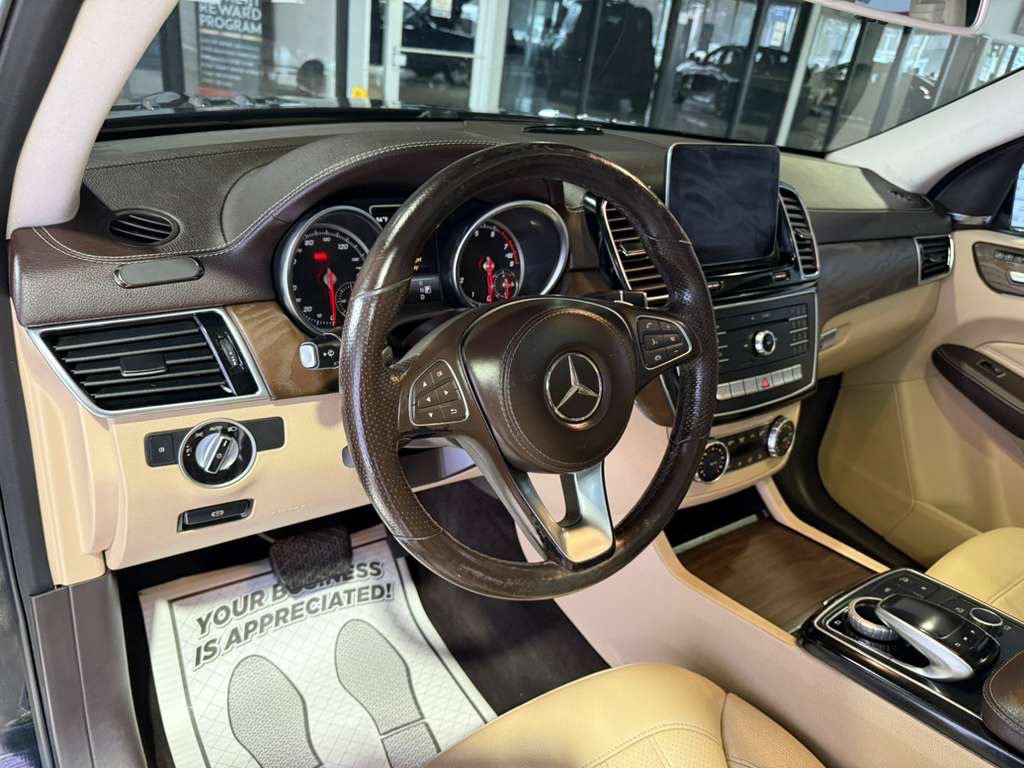 Used 2019 Mercedes-Benz GLS 450 4MATIC image 35