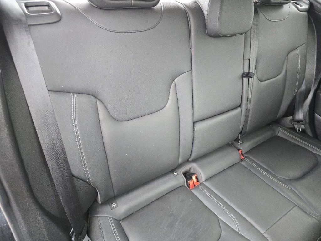 Used 2020 Jeep Renegade Limited AWD/4WD image 21
