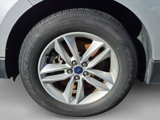 Used 2018 Ford Edge SEL AWD/4WD image 18
