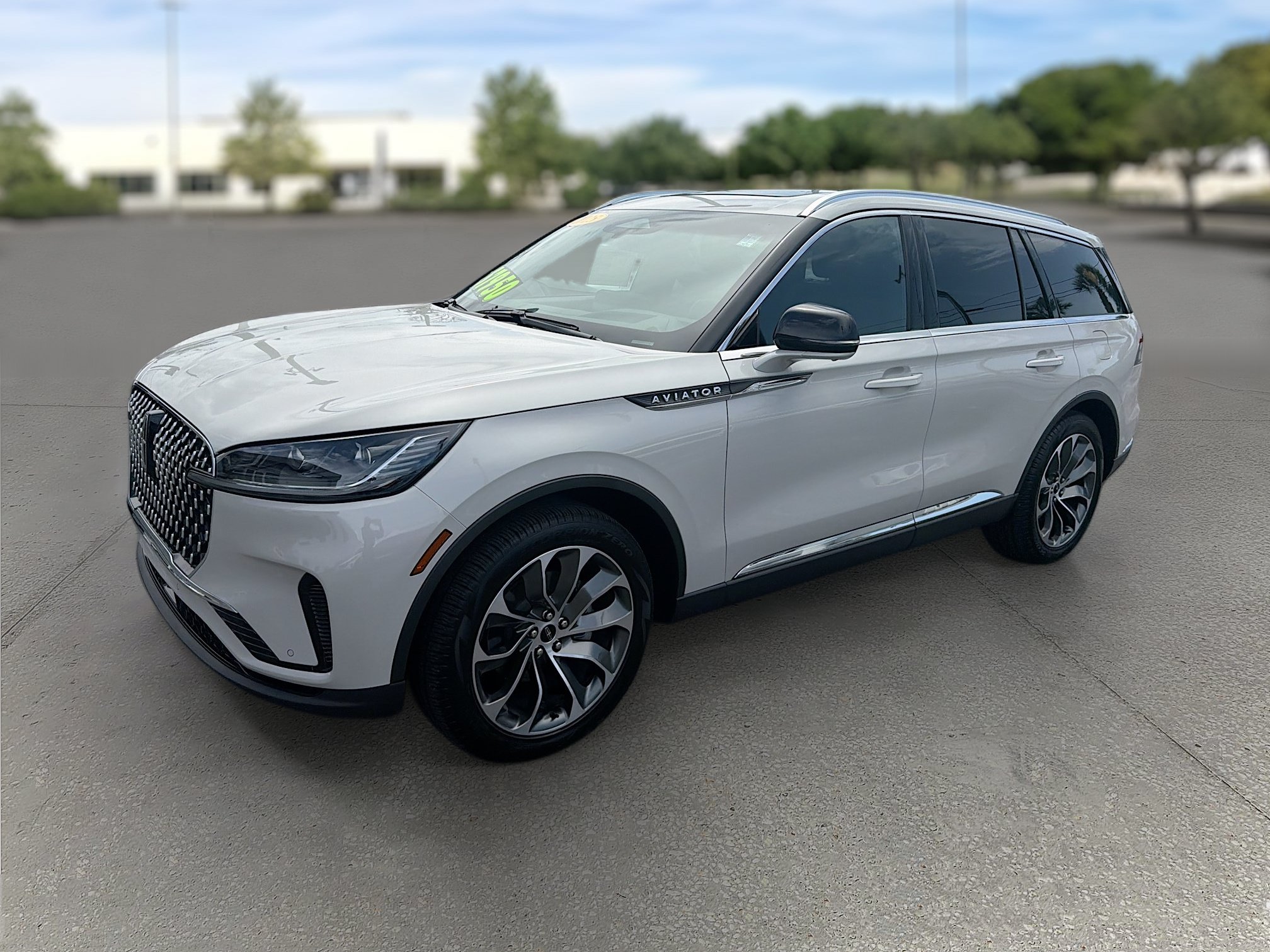 Used 2025 Lincoln Aviator Reserve w/ Illumination Package RWD image 3