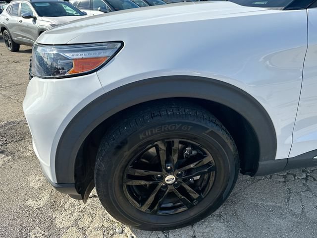 Used 2020 Ford Explorer XLT w/ Equipment Group 202A AWD/4WD image 36