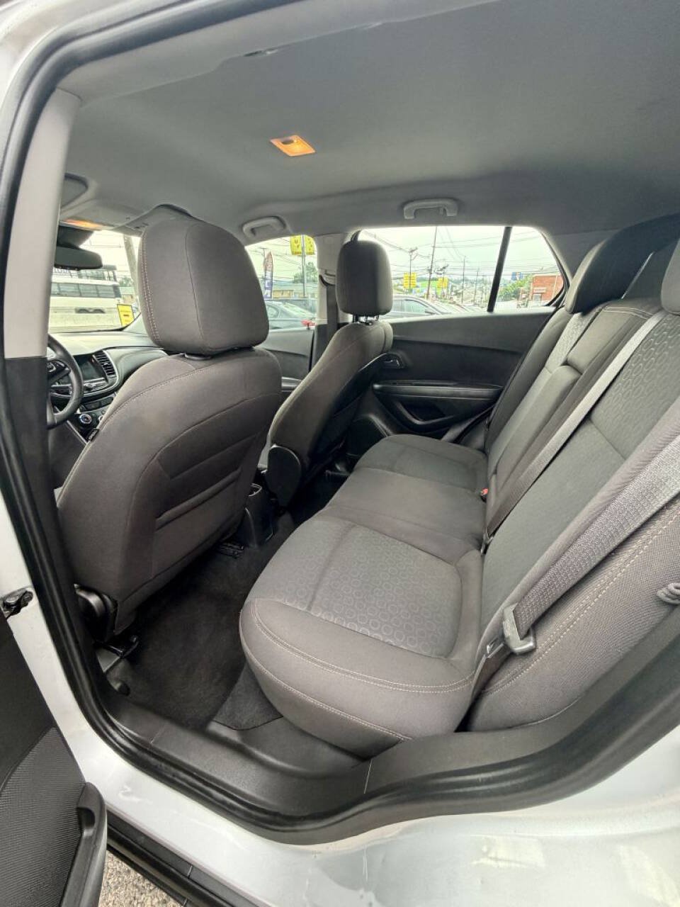 Used 2018 Chevrolet Trax LS FWD image 11