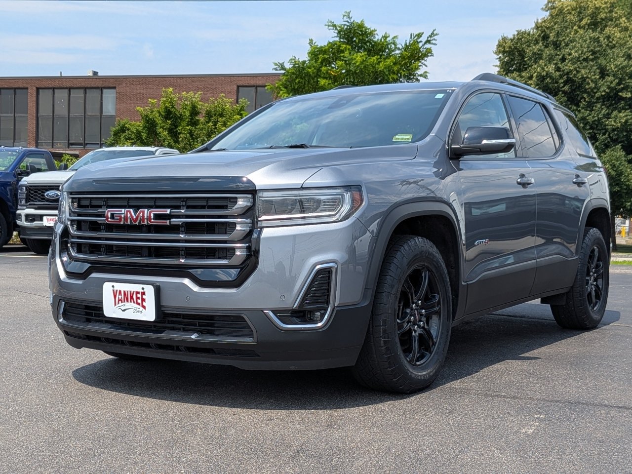 Used 2022 GMC Acadia AT4 w/ Preferred Package AWD/4WD image 8
