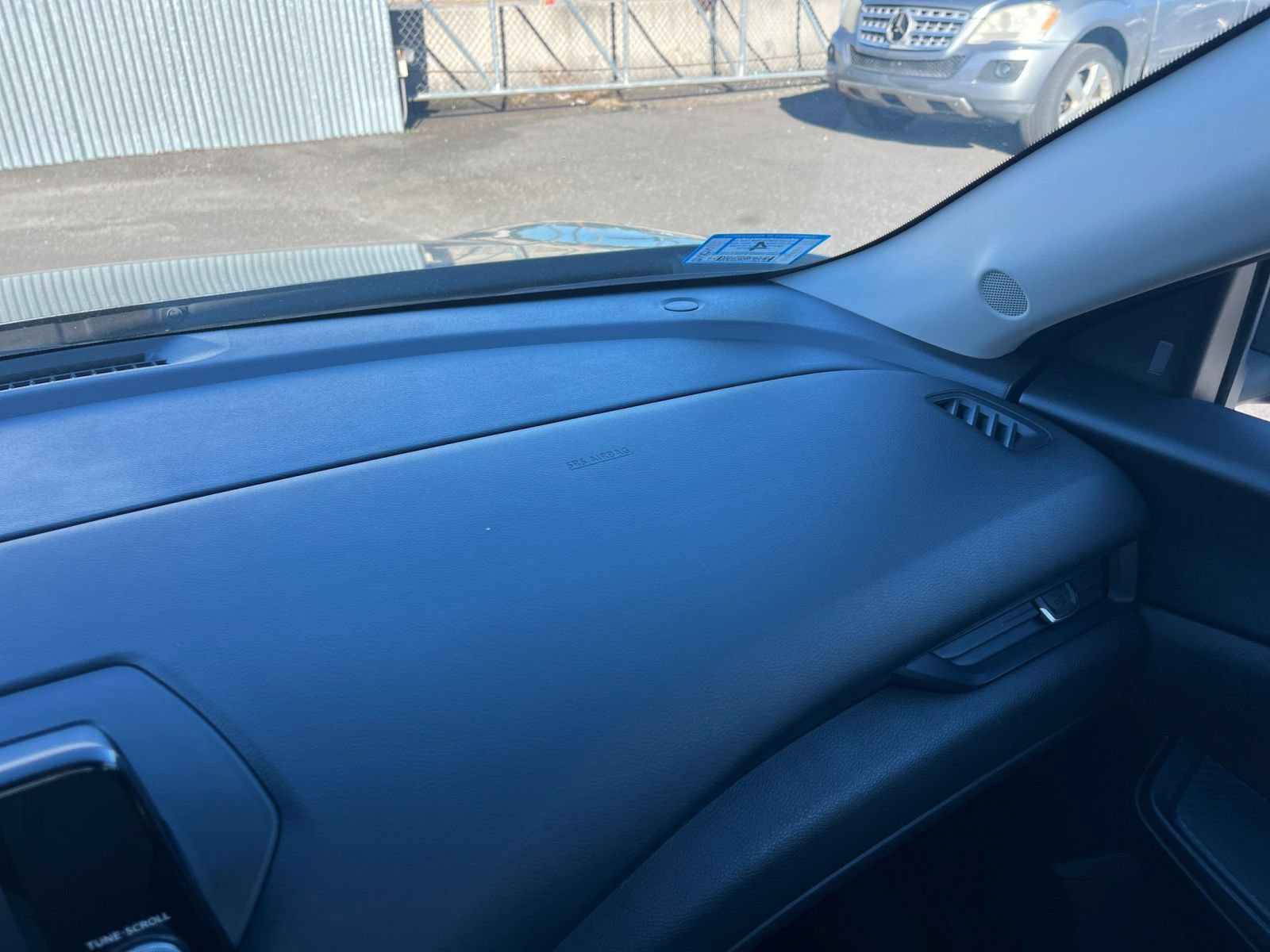Used 2025 Nissan Sentra S FWD image 32