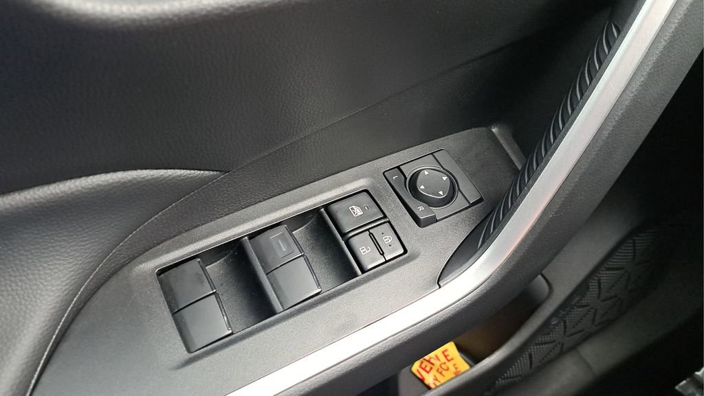 Certified 2025 Toyota RAV4 LE image 24