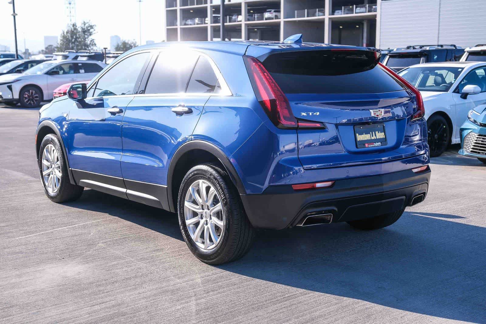 Used 2023 Cadillac XT4 Luxury w/ Driver Awareness Package FWD image 6