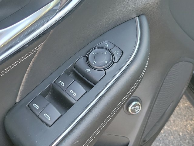 Used 2021 Buick Envision Preferred AWD/4WD image 9