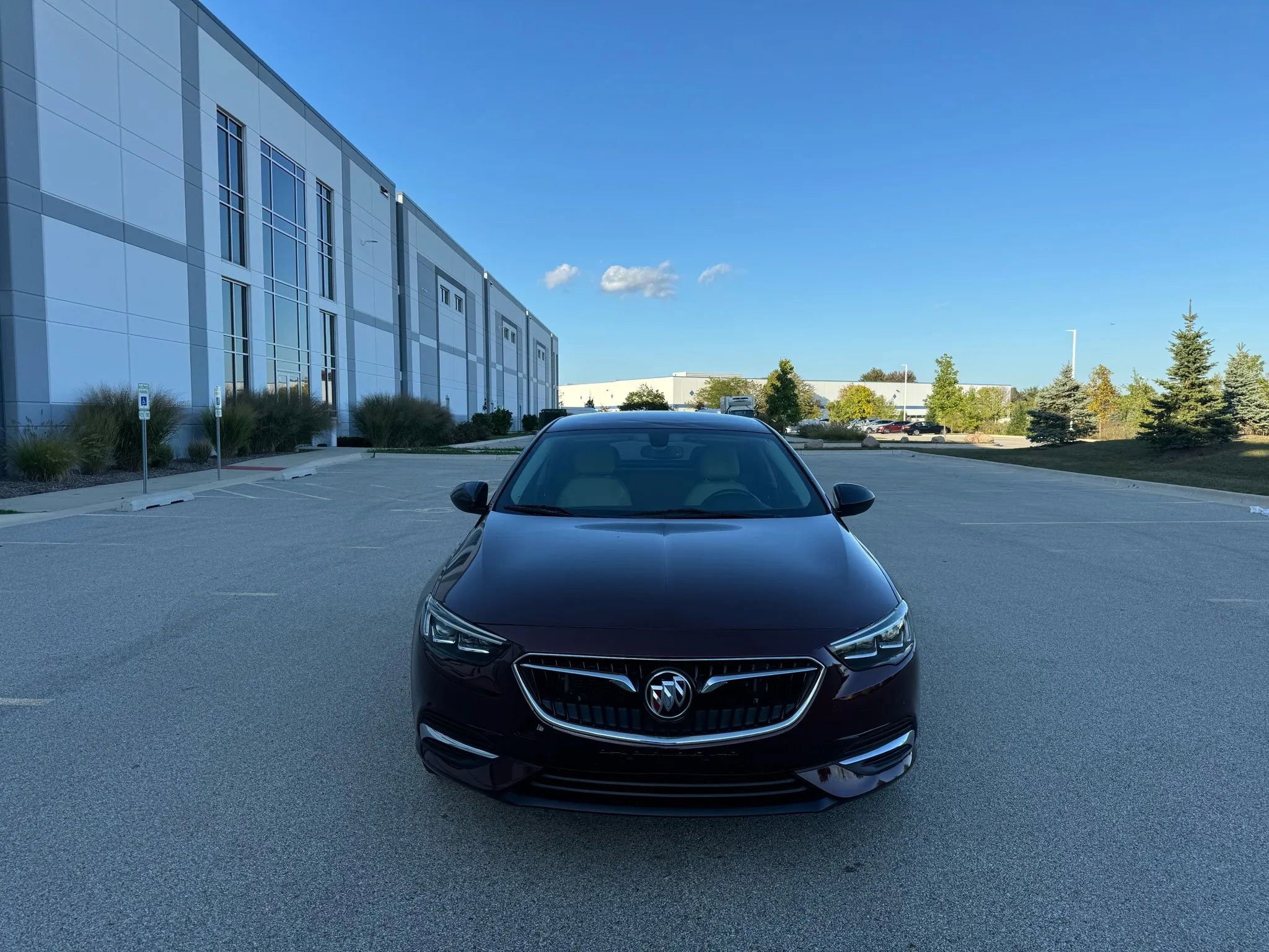 Used 2018 Buick Regal Preferred w/ Sights and Sounds Package image 2