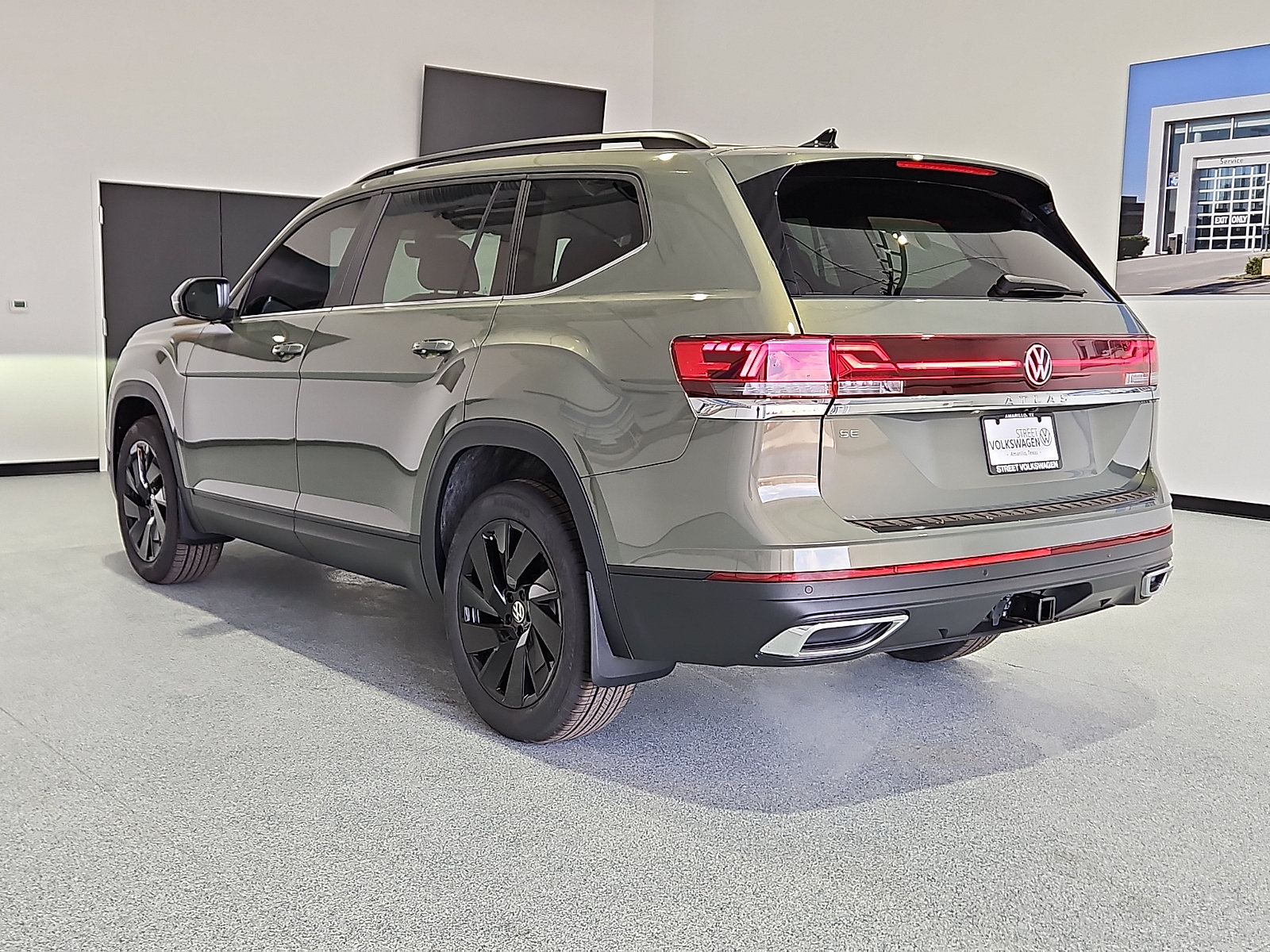 New 2026 Volkswagen Atlas SE FWD image 2