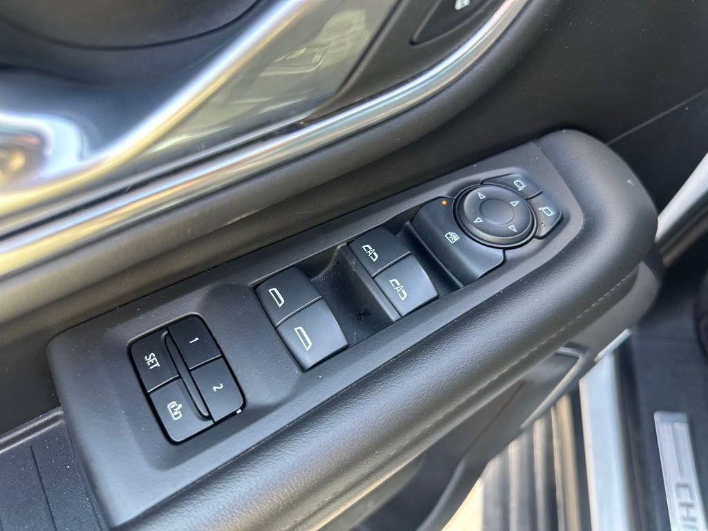 Used 2024 Chevrolet Tahoe LT RWD image 28
